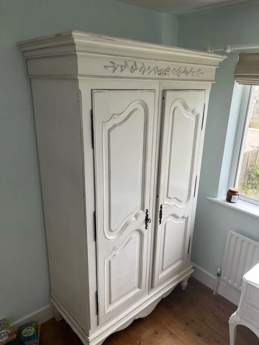 Wardrobe - Image 2