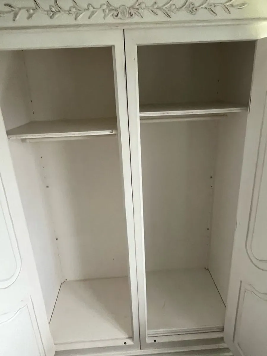 Wardrobe - Image 4