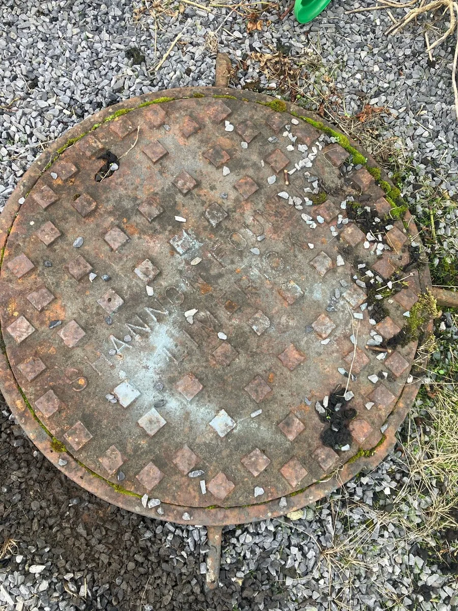 Man hole cover - Image 4