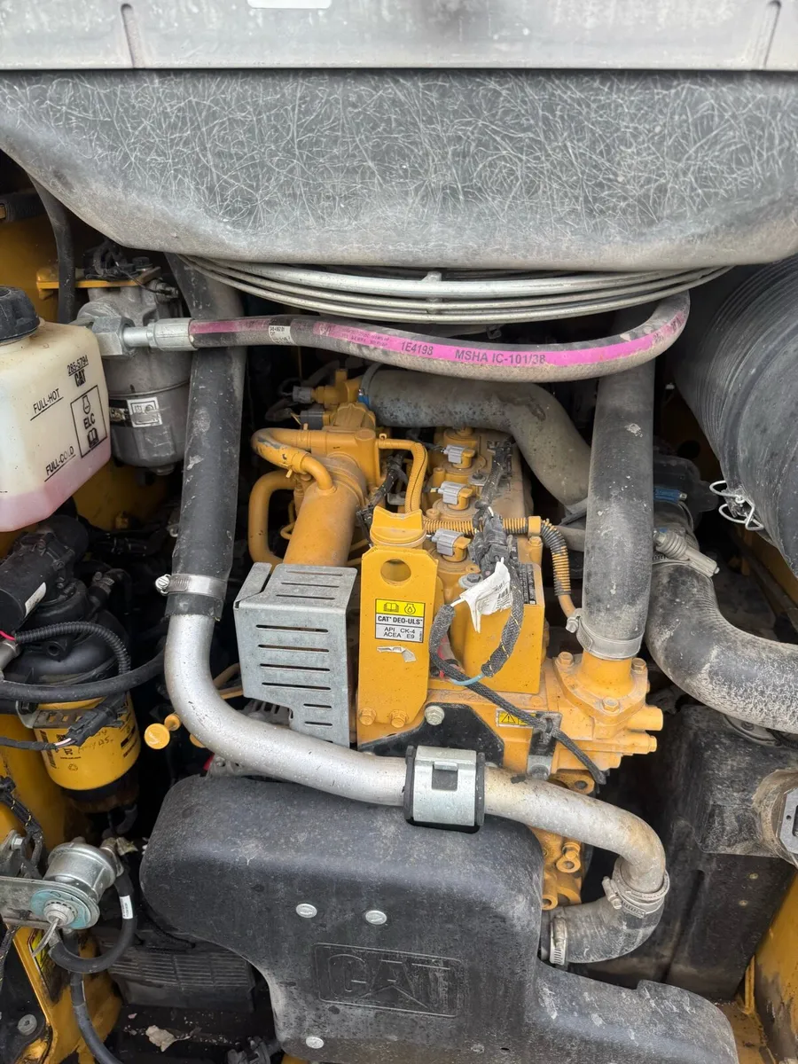 2021 cat 242d3 - Image 4
