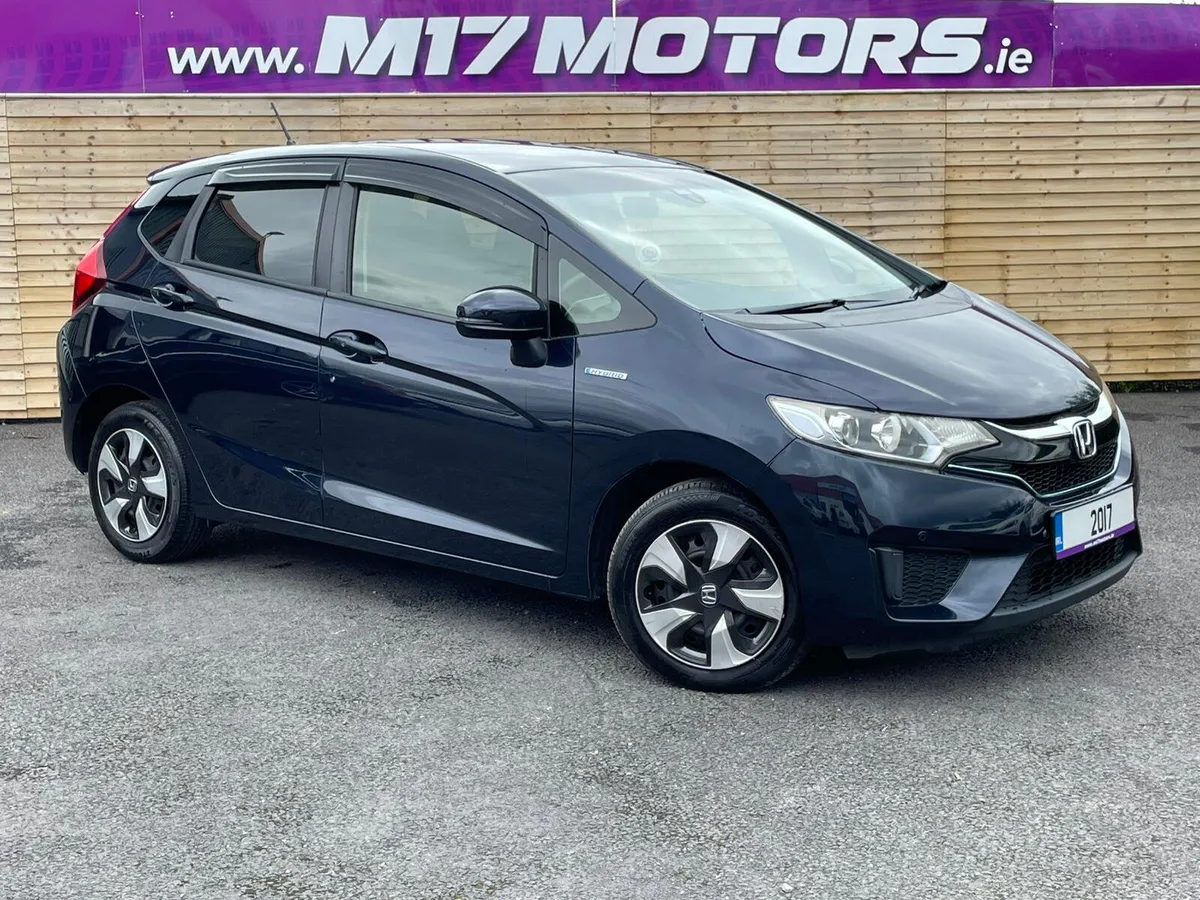 2017 HONDA FIT HV HYBRID - Image 2