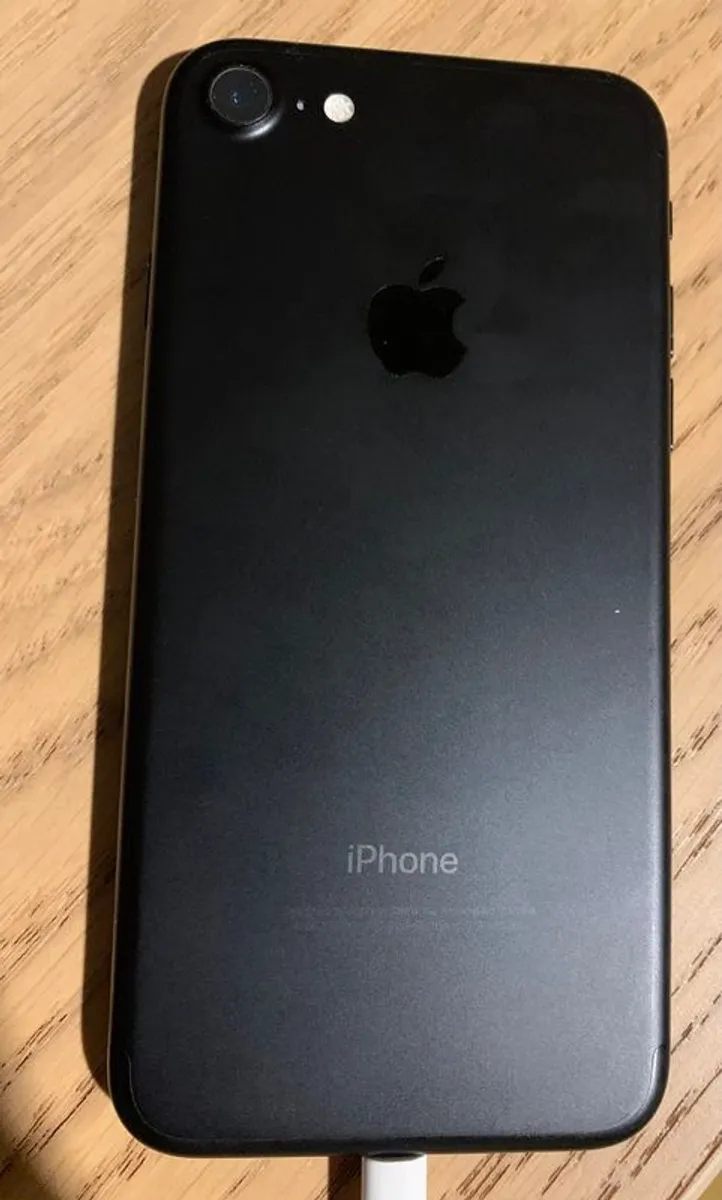 iphone 7 for parts - Image 2