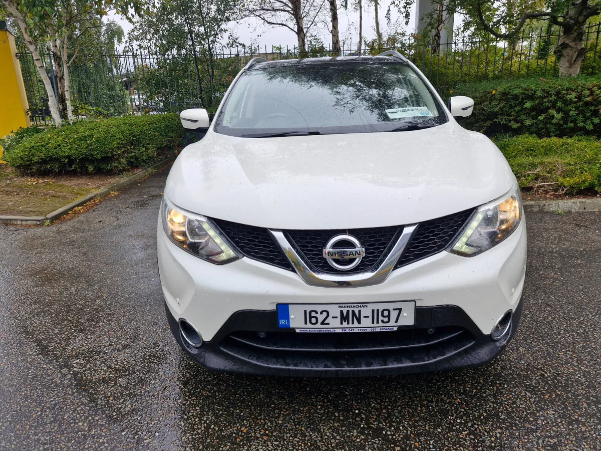 16 Nissan Qashqai SVE High Spec New NCT €8,995** - Image 3