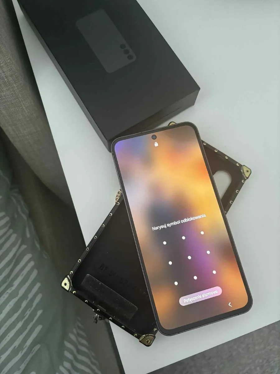 Samsung Galaxy - Image 1