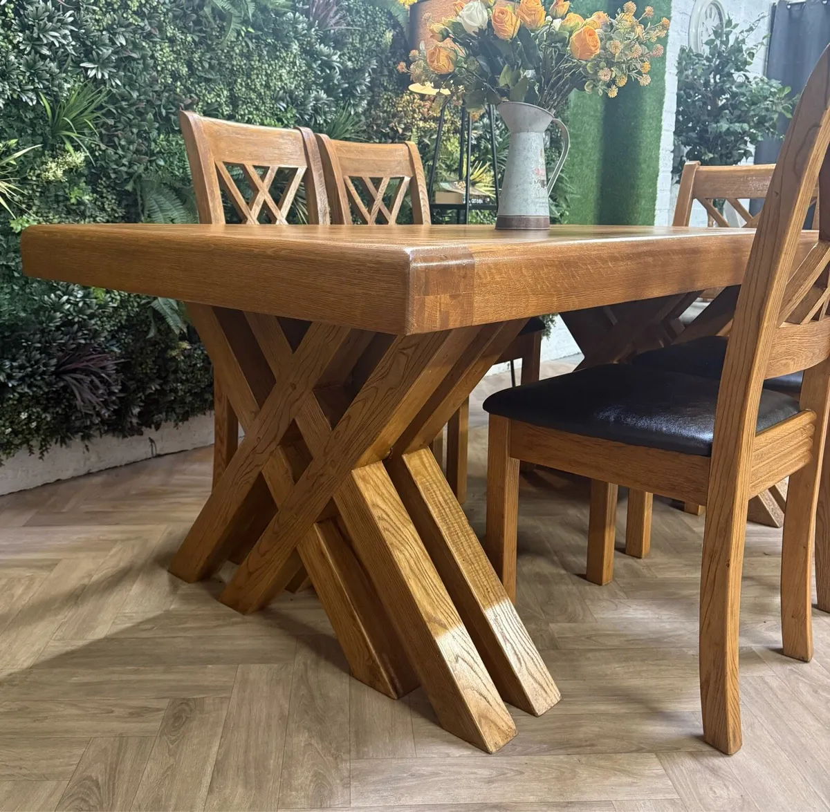 Oak kitchen table & 6 chairs - Image 4
