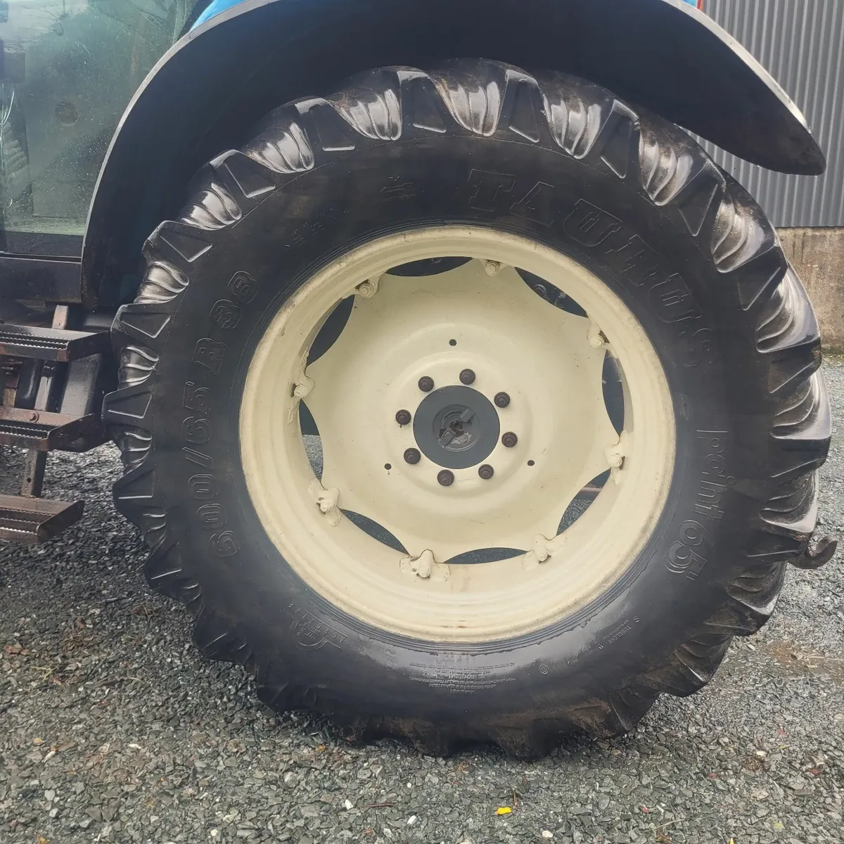 2  tyres - Image 3
