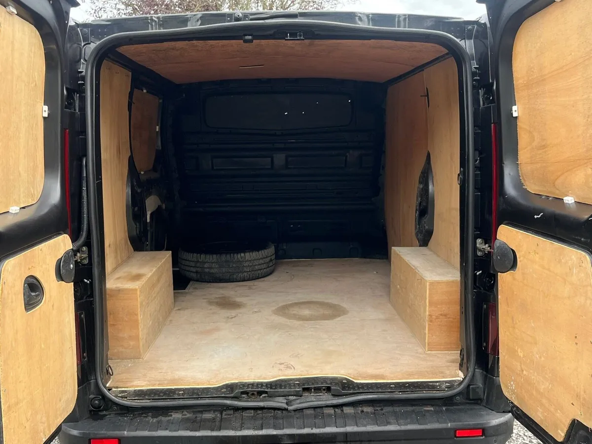 2018 RENAULT TRAFIC SPORT 1.6 SWB - Image 2