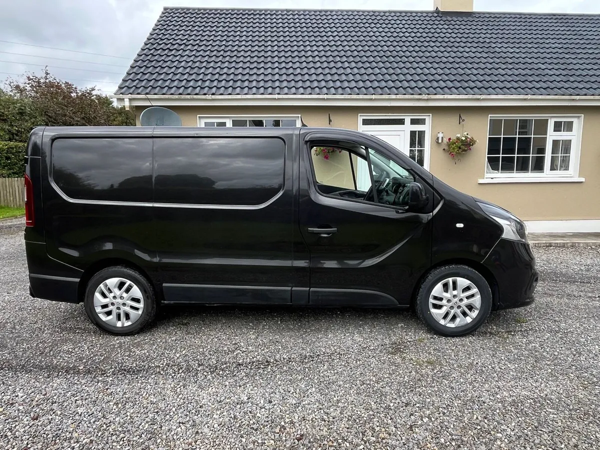 2018 RENAULT TRAFIC SPORT 1.6 SWB - Image 3