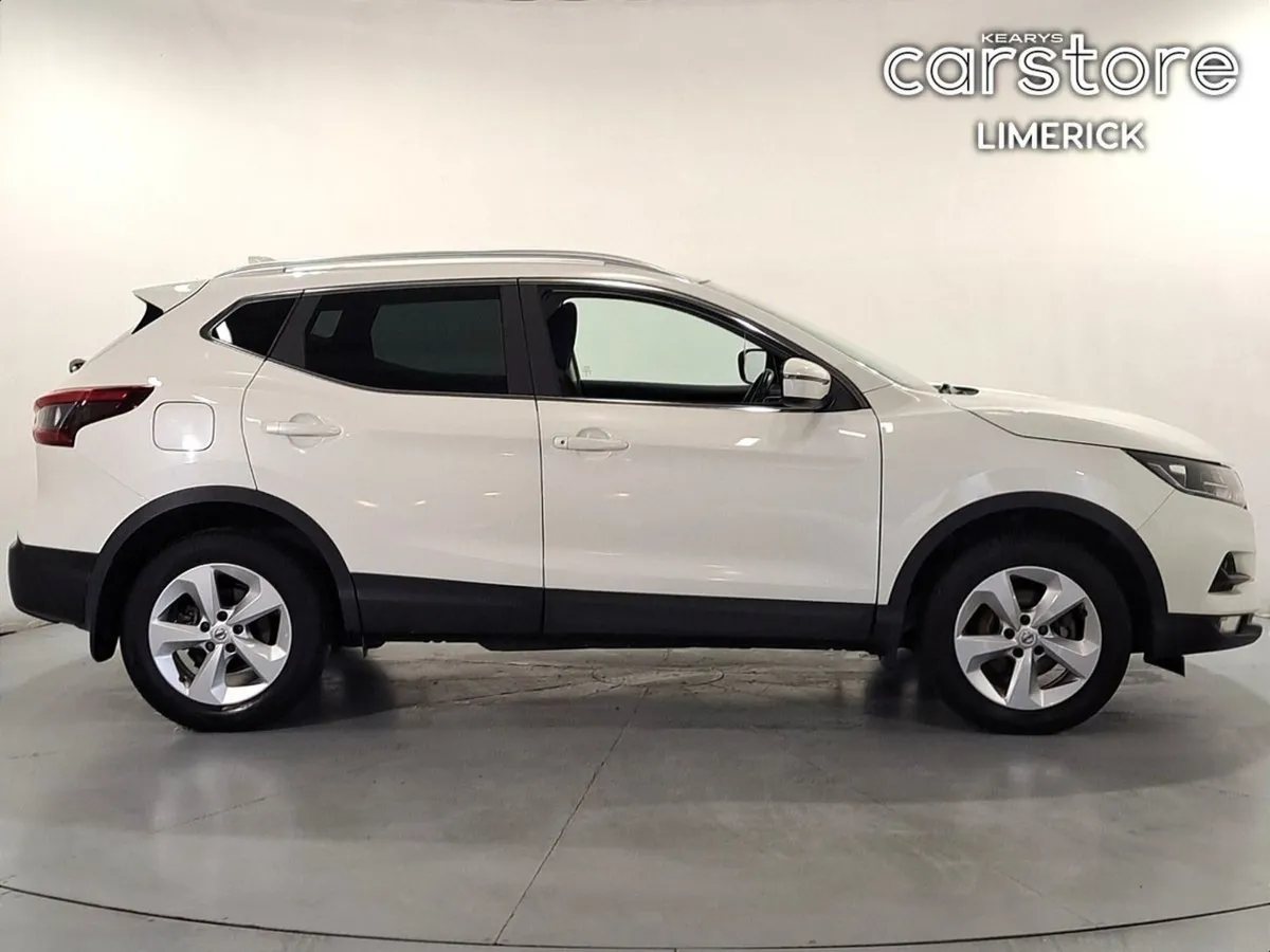 Nissan QASHQAI 1.2 PET SV - Image 2