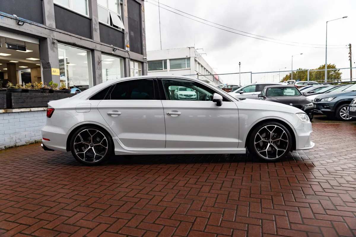 Audi A3 2016 - Image 2