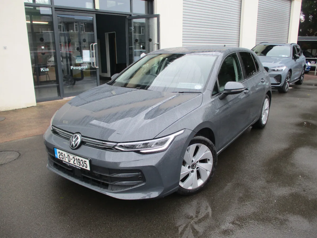 Volkswagen Golf SPECIAL EDITION 75  1.5TSI 2025 - Image 1