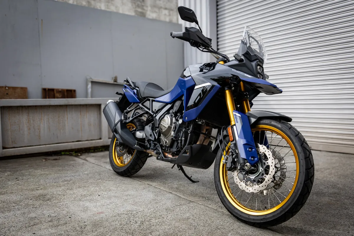 Suzuki Vstrom 800DE Ex-Demo 2023 - Image 3