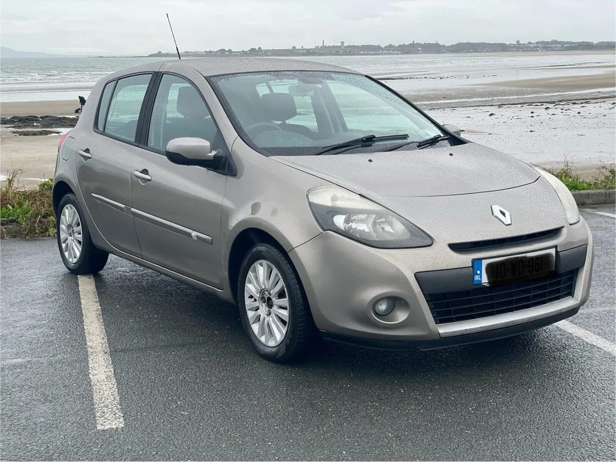 Renault Clio Automatic - Image 2