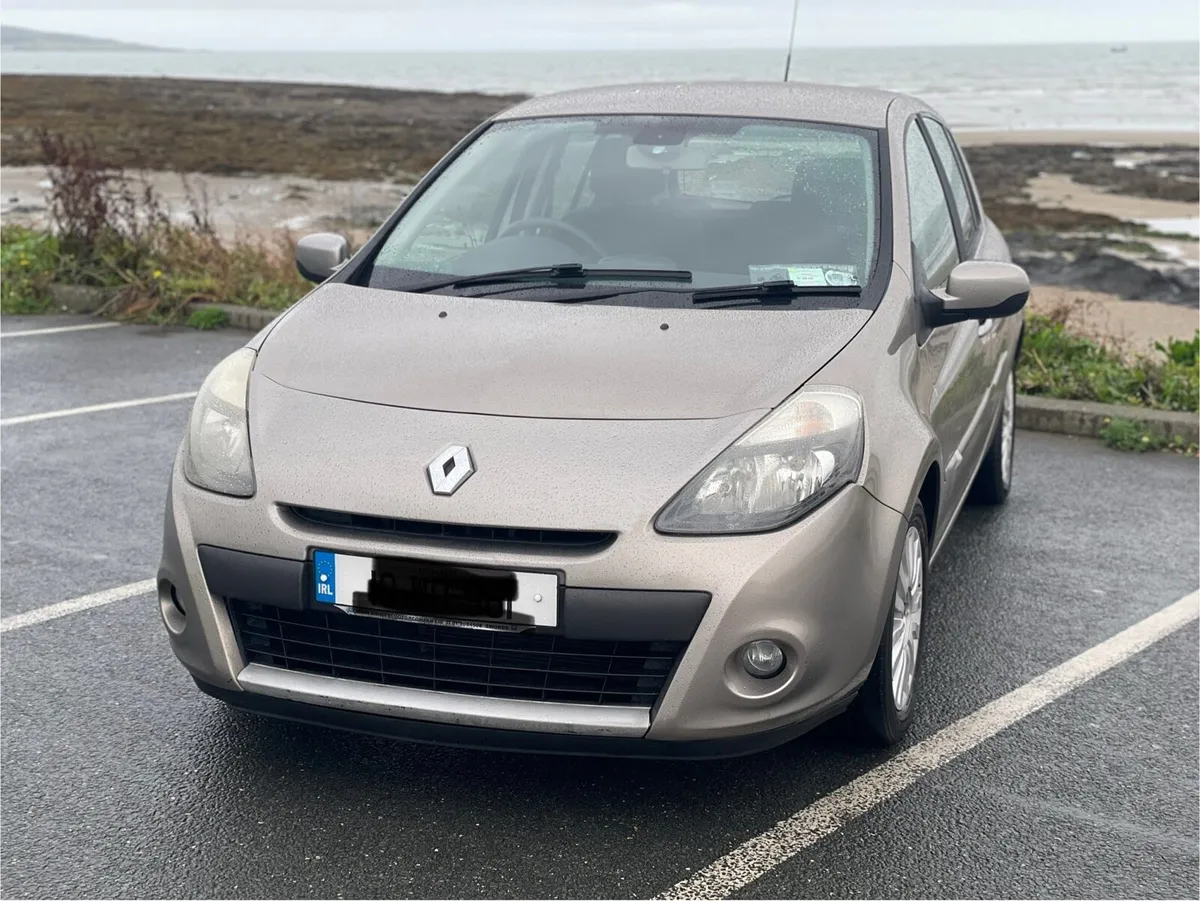 Renault Clio Automatic - Image 3