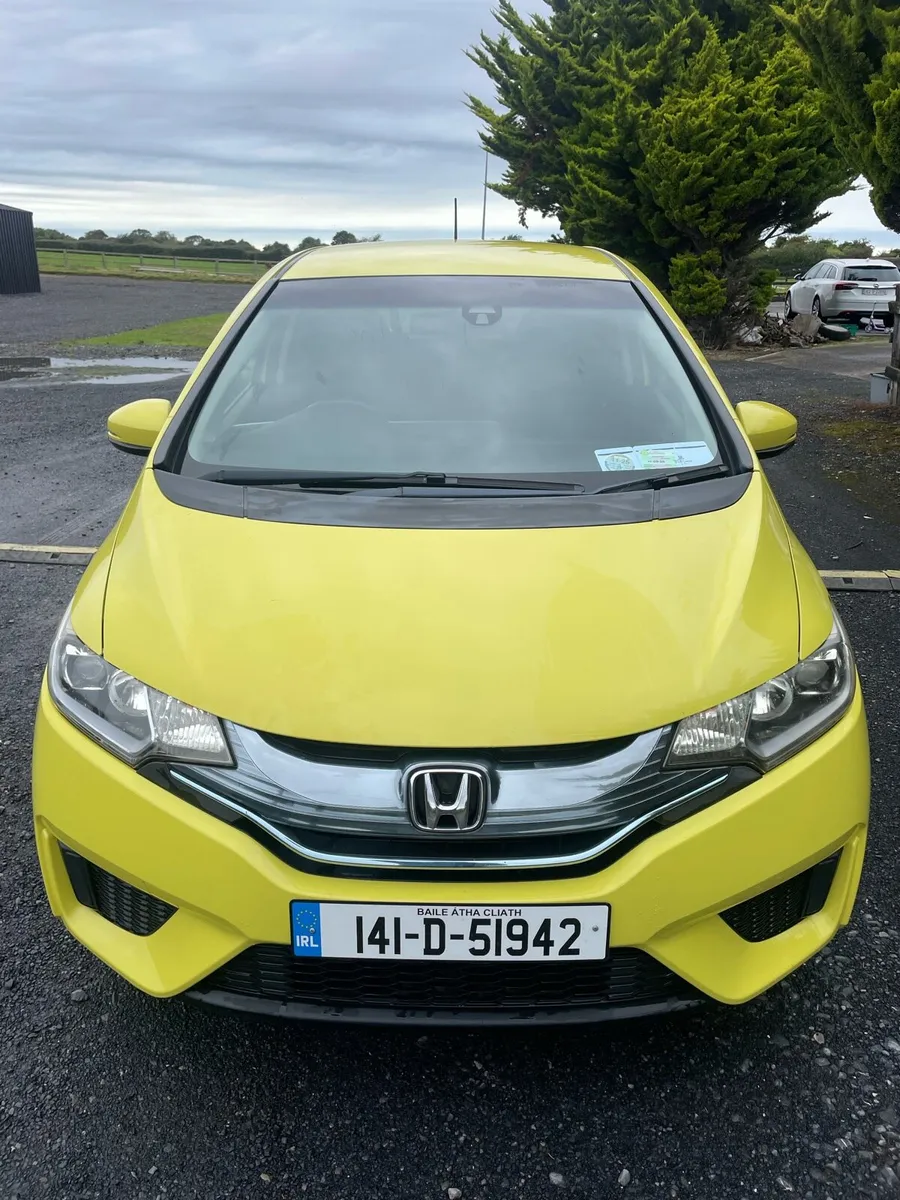 Honda Fit Hybrid Automatic - Image 2