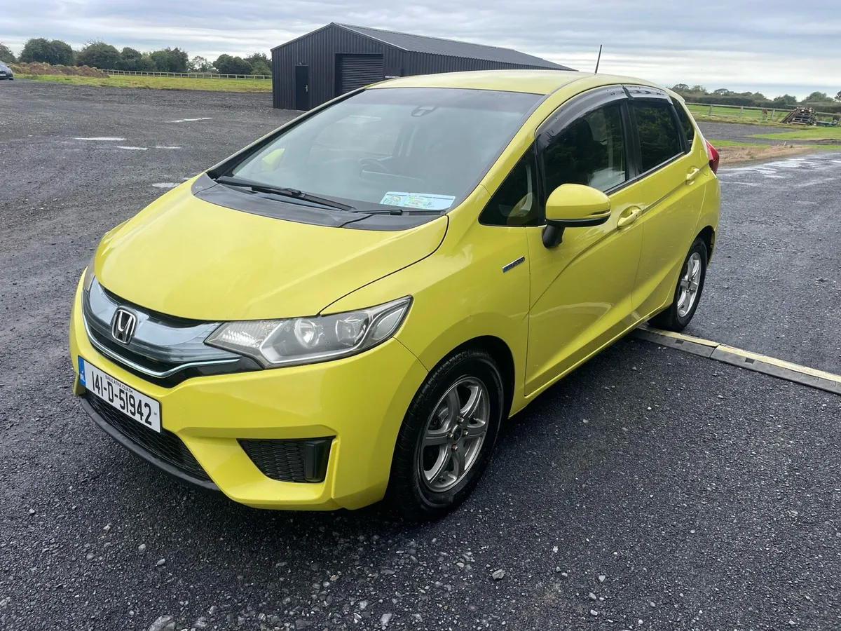 Honda Fit Hybrid Automatic - Image 3