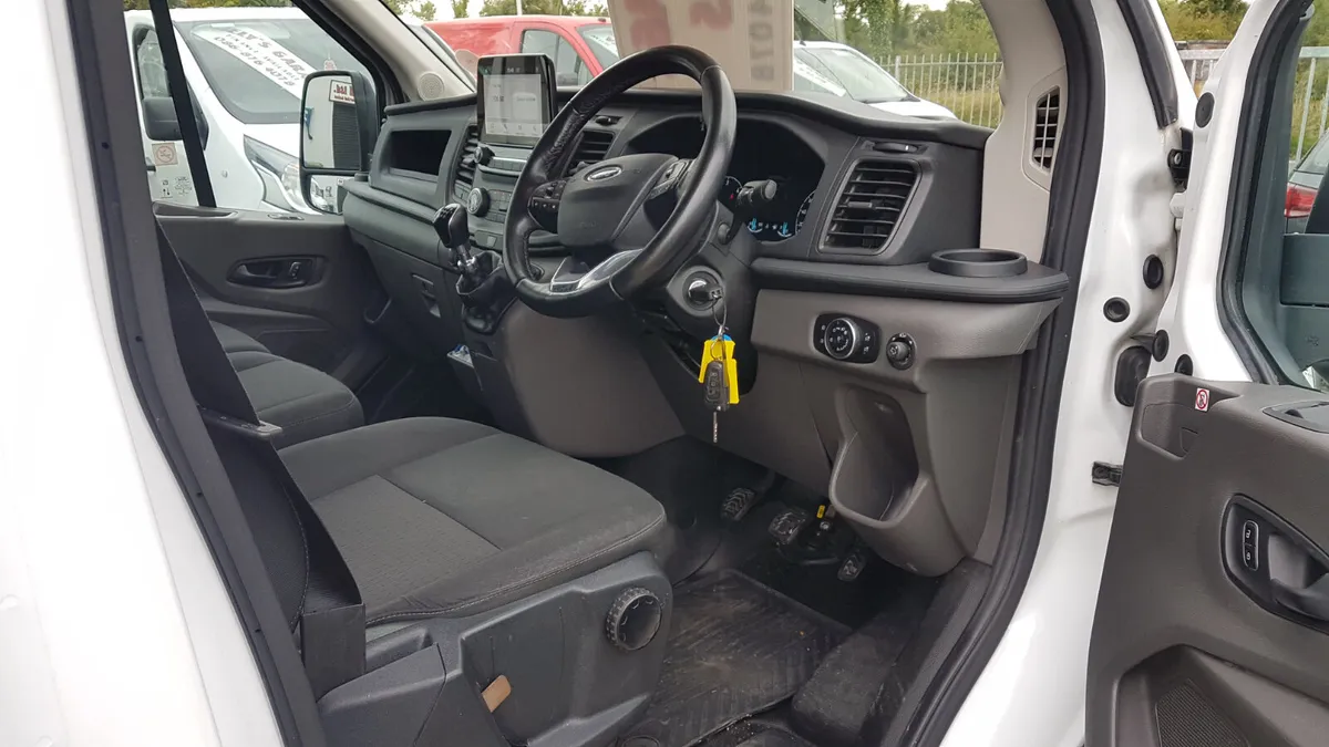 Ford Transit 350L 212D TRENDLINE 130BHP MINT - Image 4
