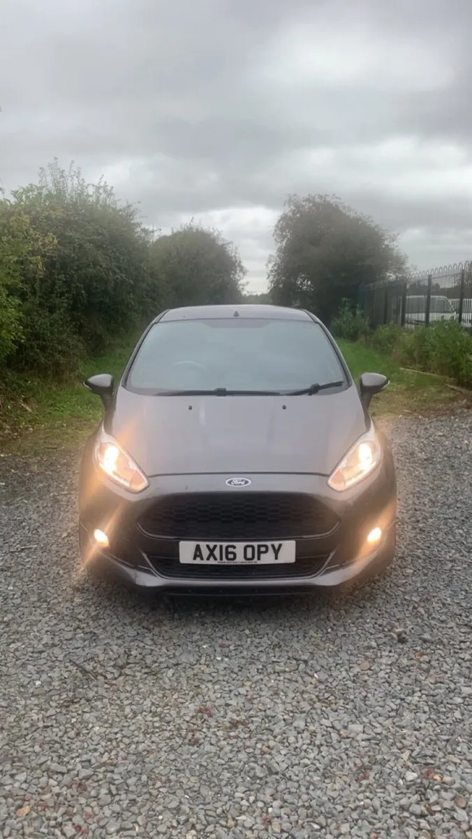 2016 Ford Fiesta St-Line - Image 1