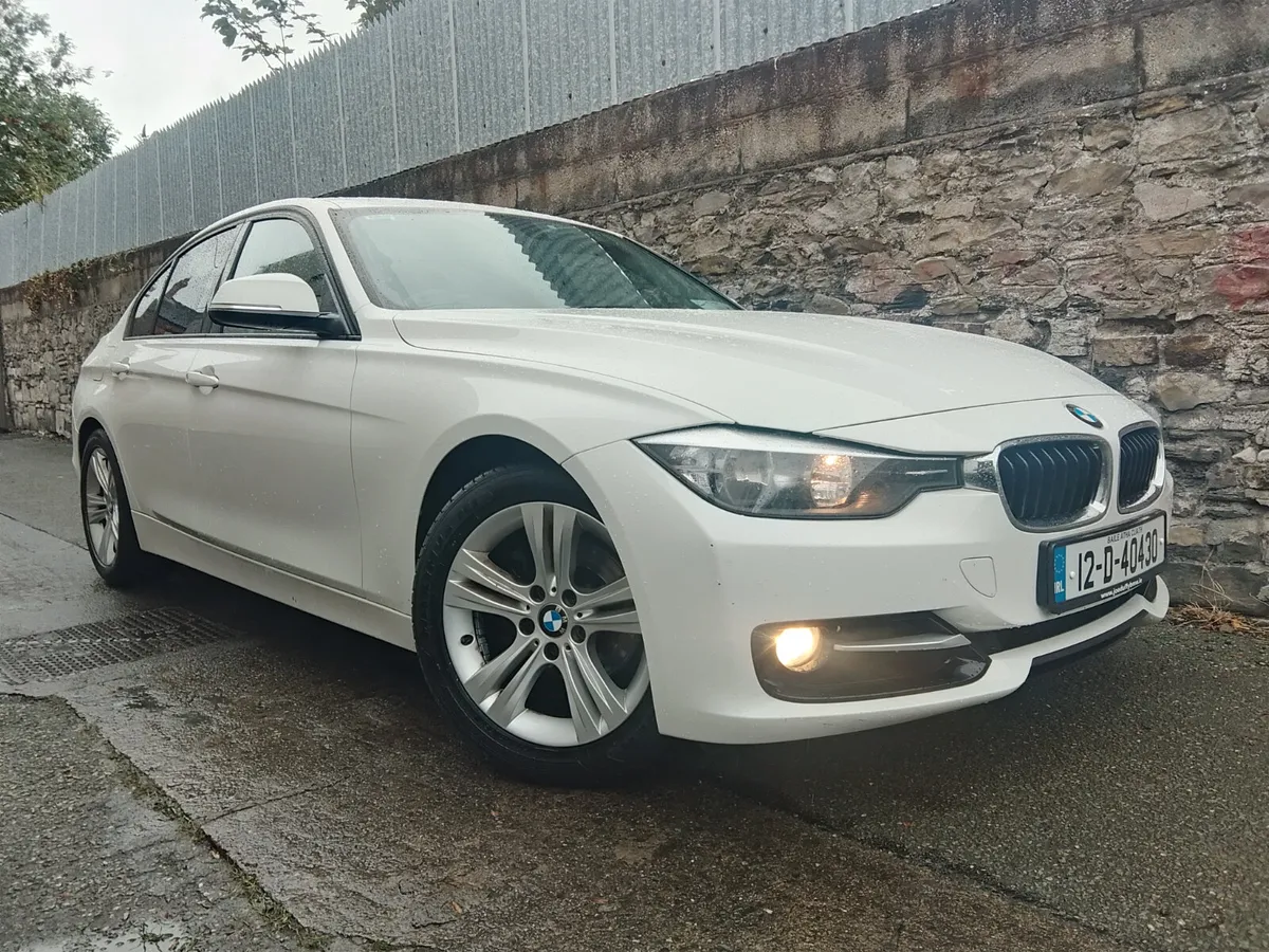 BMW 3-Series  Sport 2012 - Image 2
