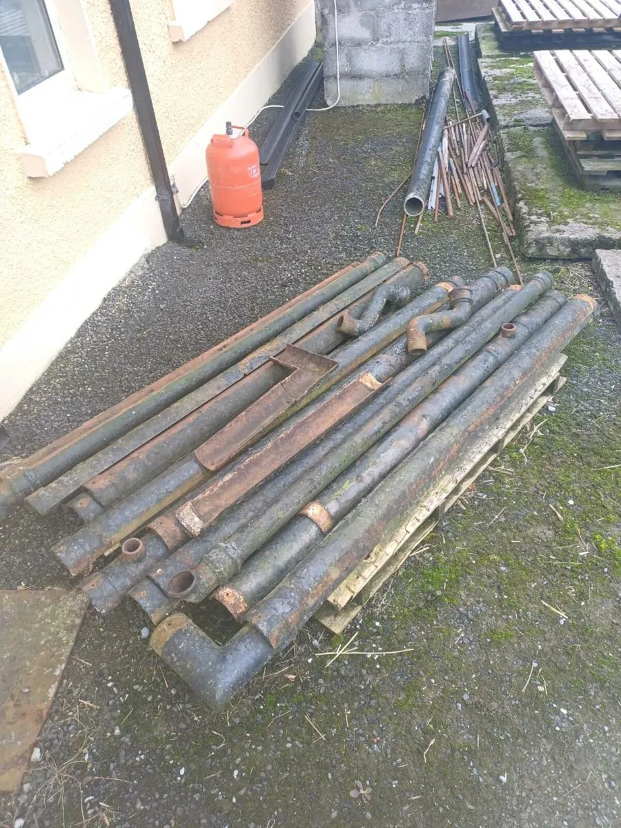 Cast Iron Gutters & Downpipes with Swan Necks - Image 2