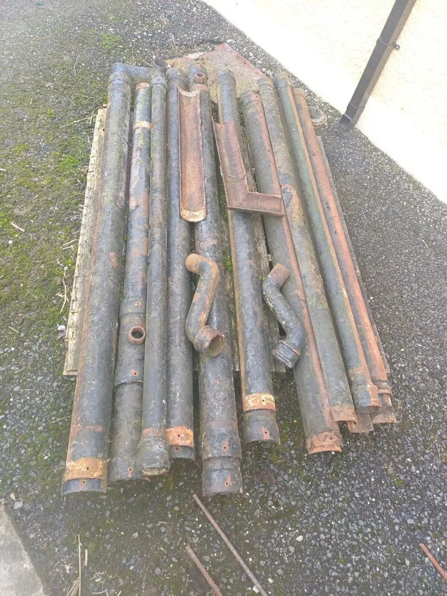 Cast Iron Gutters & Downpipes with Swan Necks - Image 3