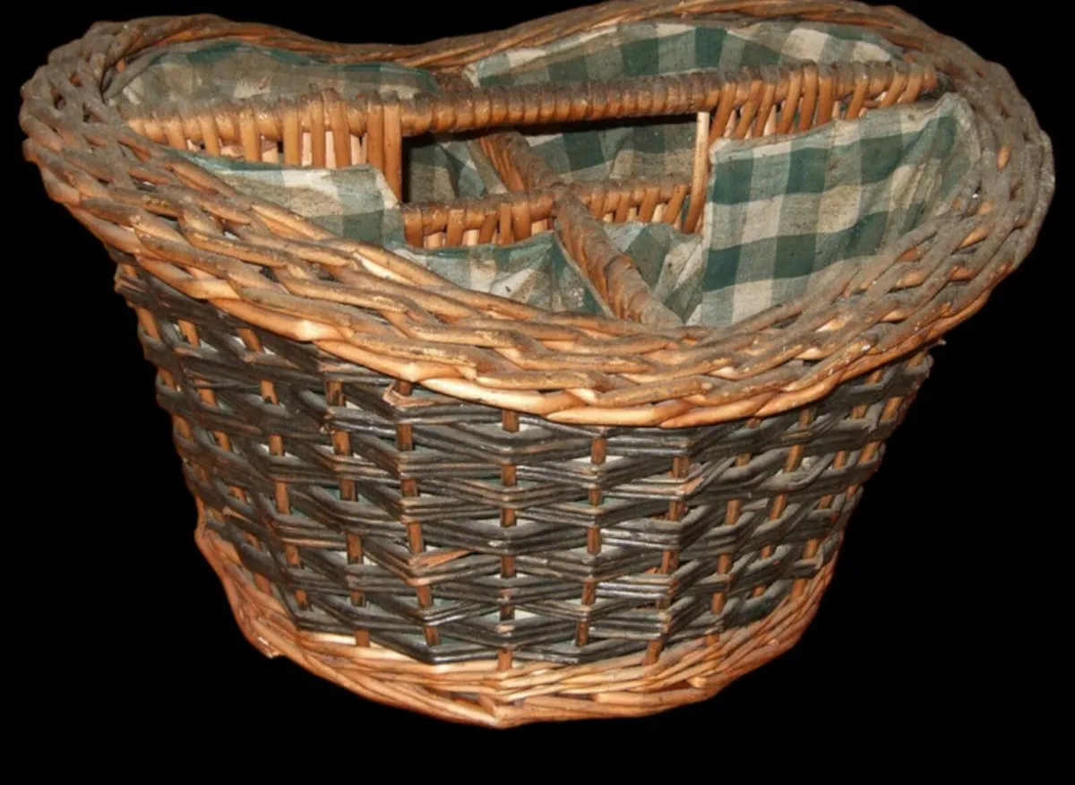 Vintage Wicker Wine Carrier - Image 4