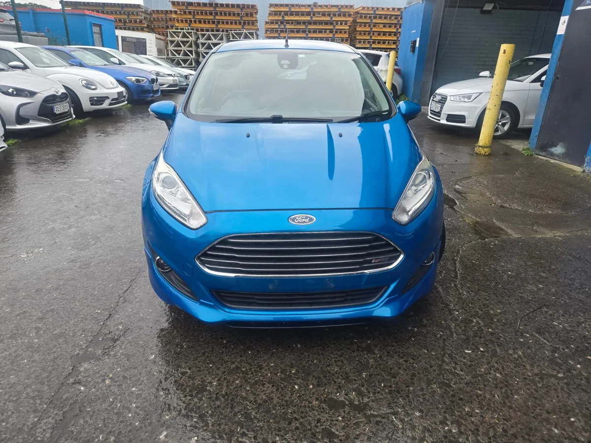 2016  Ford Fiesta St-line / Automatic - Image 2