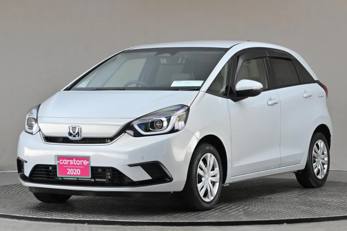 Honda Fit 1.5 109BHP HEV E-cvt  grey Cloth Interi - Image 3