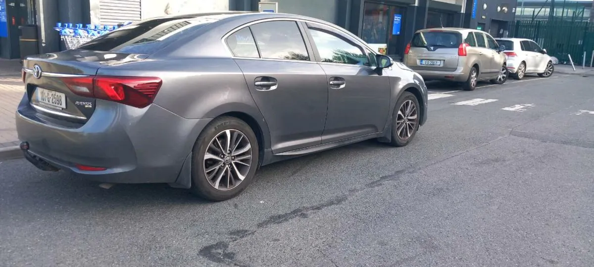 Toyota avensis - Image 1
