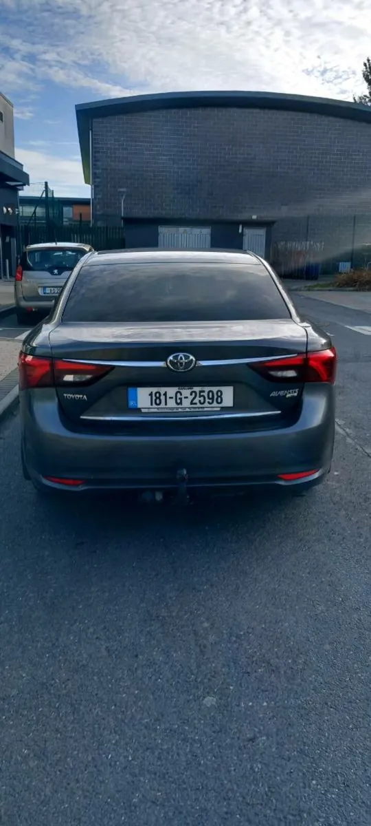 Toyota avensis - Image 3