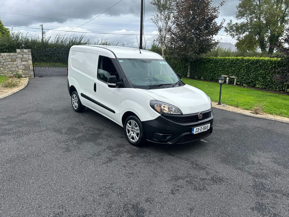 2023 fiat doblo - Image 1