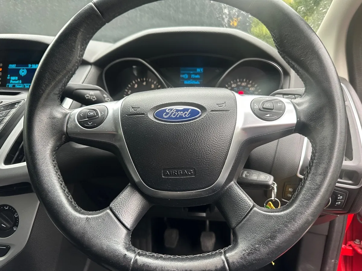 Ford Focus 2014 1.0 ZETEC 125 PS NEW NCT - Image 4