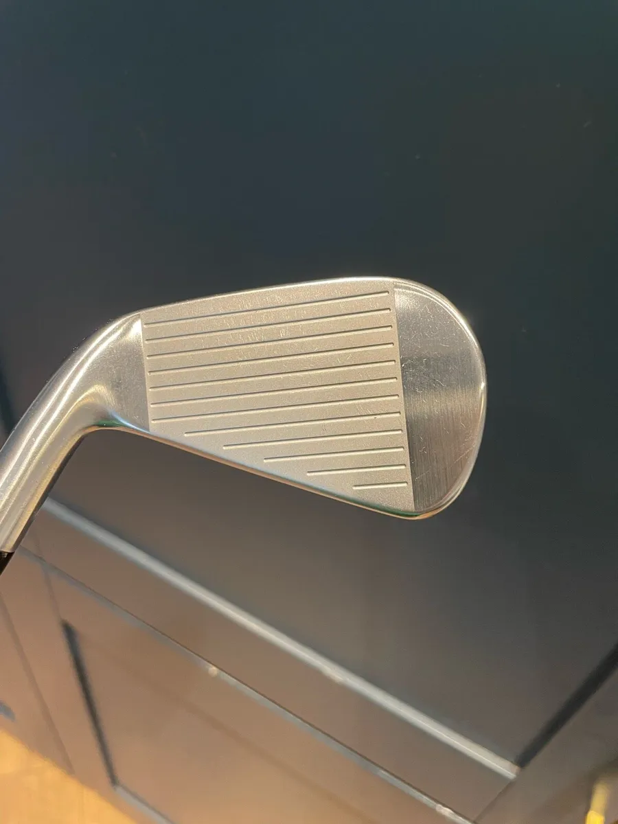 Titleist T200 (2 iron) - Image 2