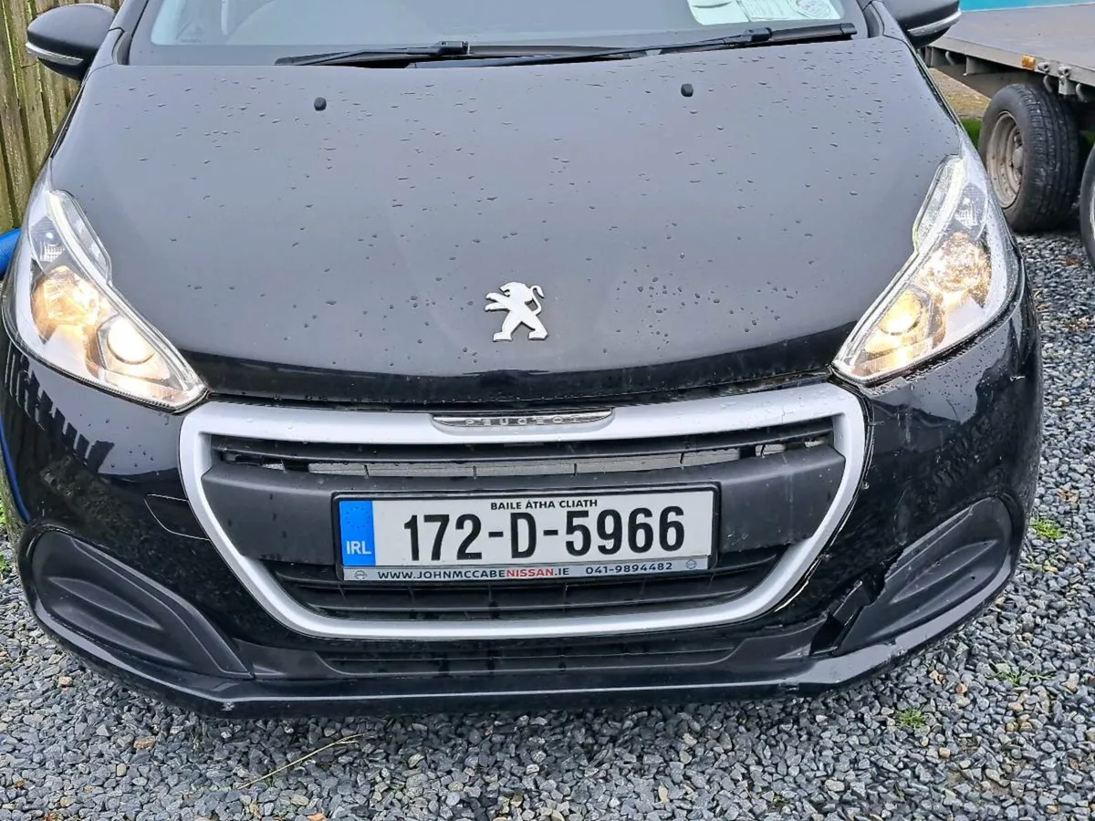 Peugeot 208 1.2 petrol. - Image 1