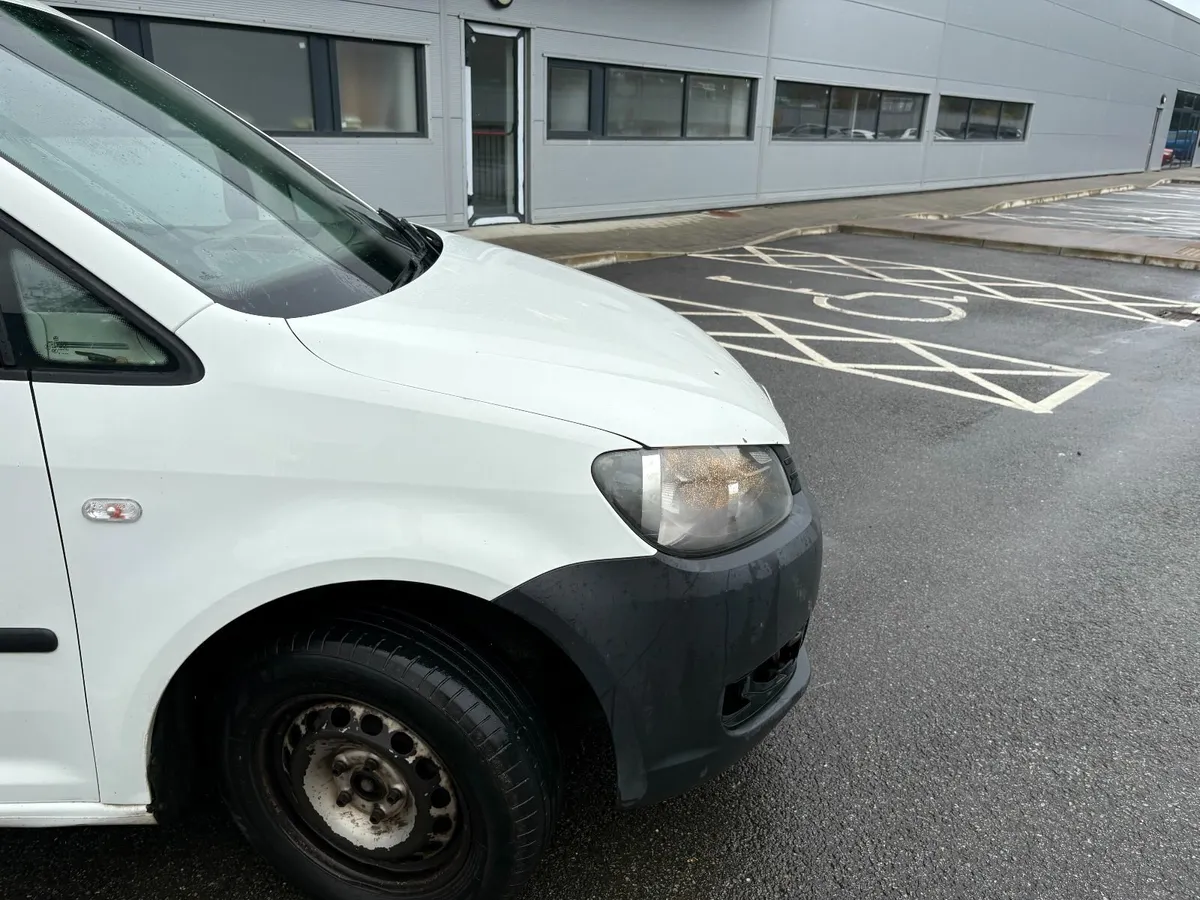 Volkswagen Caddy 2011 - Image 3