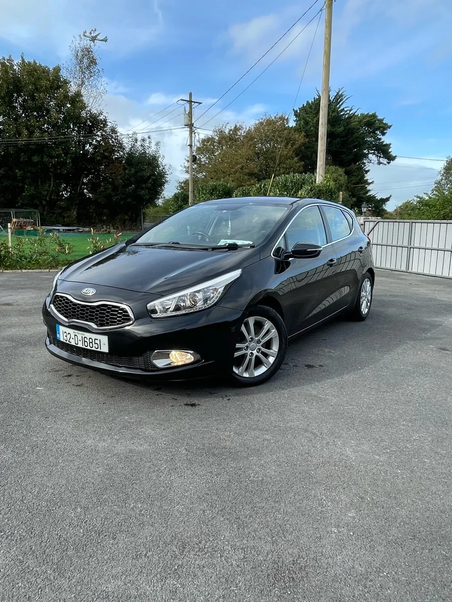 KIA Ceed 1.6 Diesel Low Miles Manual - Image 2