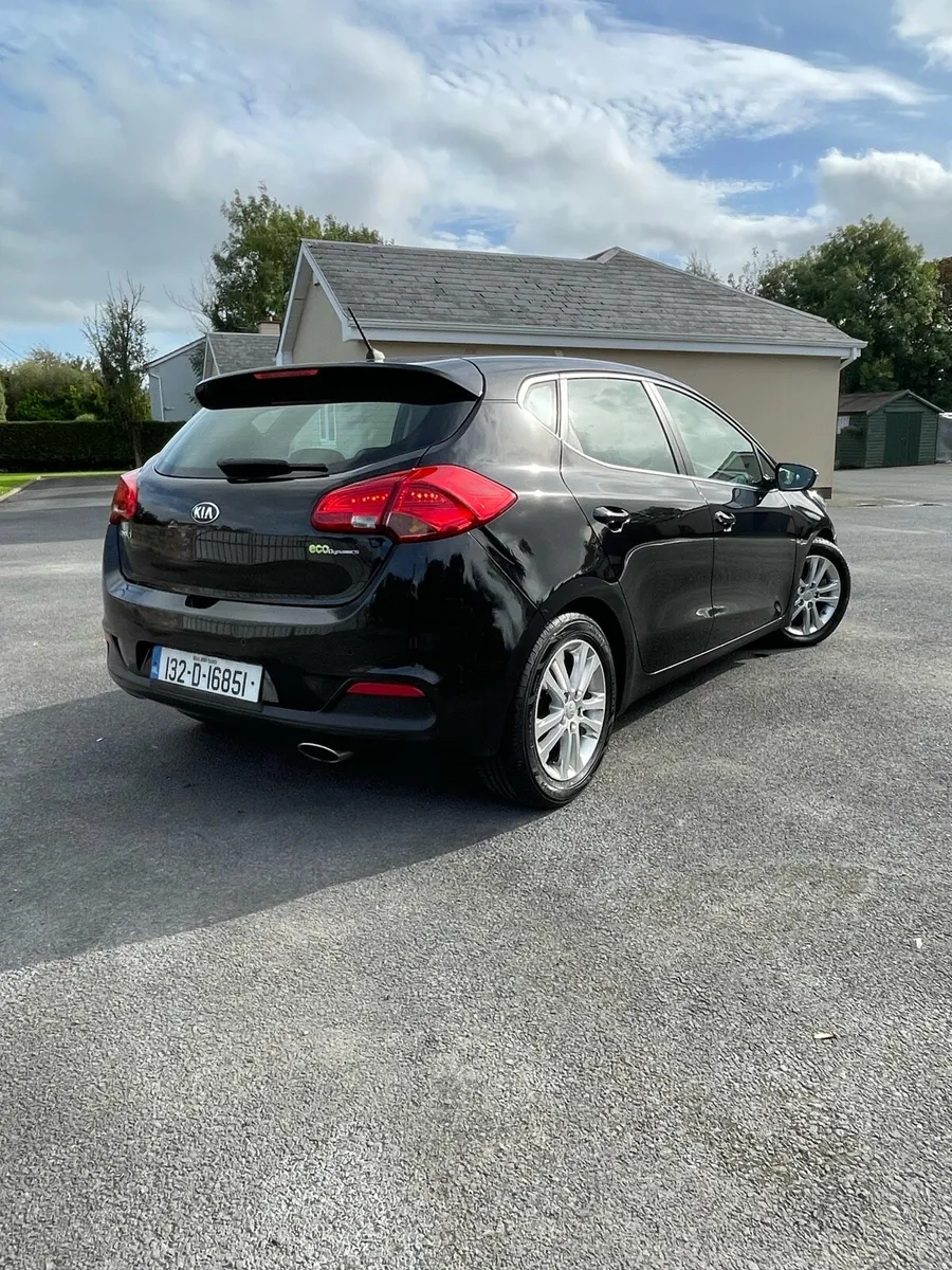 KIA Ceed 1.6 Diesel Low Miles Manual - Image 4