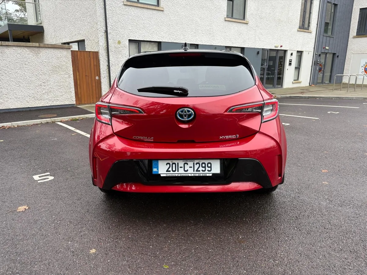 2020 Toyota Corolla Luna Sport - Hybrid - Image 3