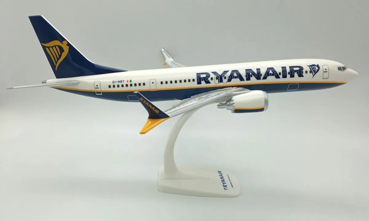 Boeing 737- MAX 8 - Ryanair EI-HGT,  Free Post - Image 2