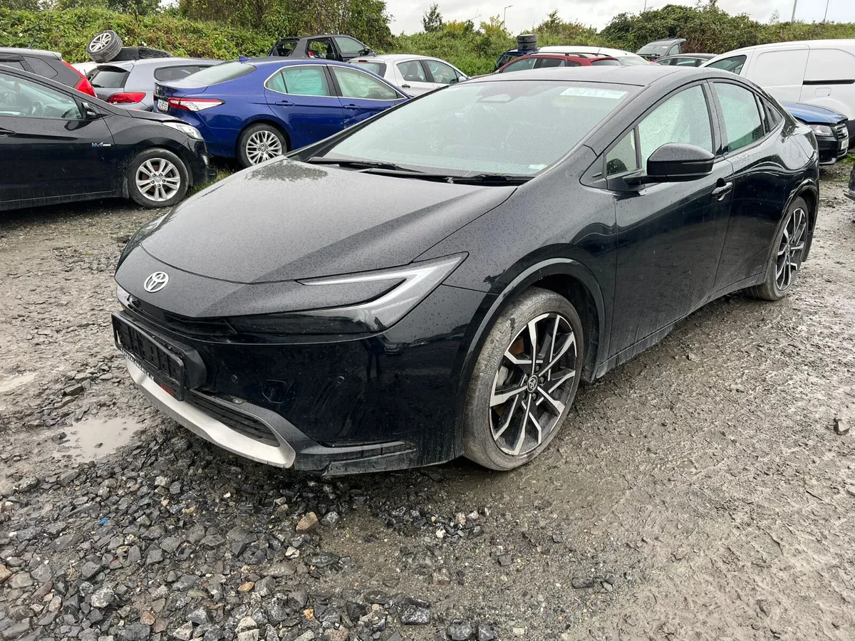 2023 Toyota Prius 2.0 Hybrid - Image 1