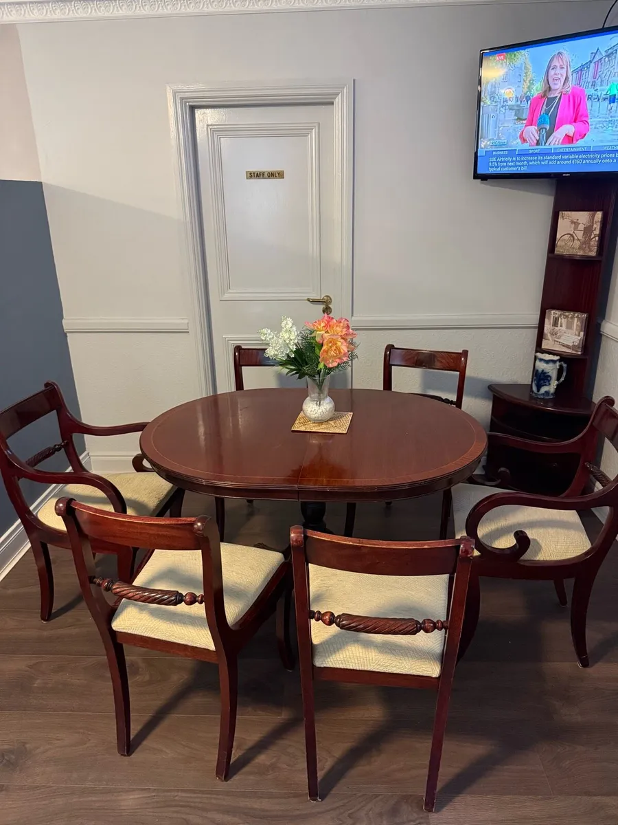 Dining room table and chairs - Image 2