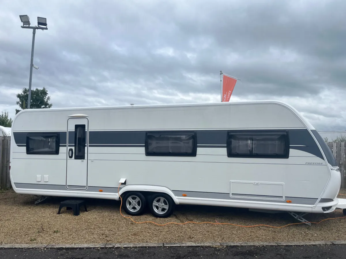 2021 HOBBY 720 UK FE UK SPEC 7/8 BERTH CARAVAN - Image 2