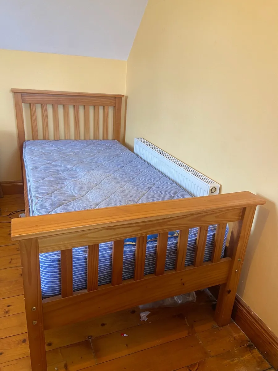 Bed frame - Image 1