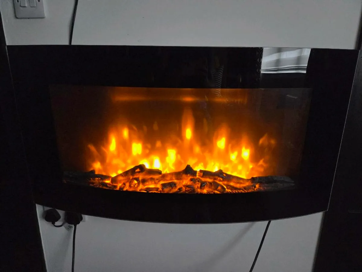 Electric Fire. Wall Mounted