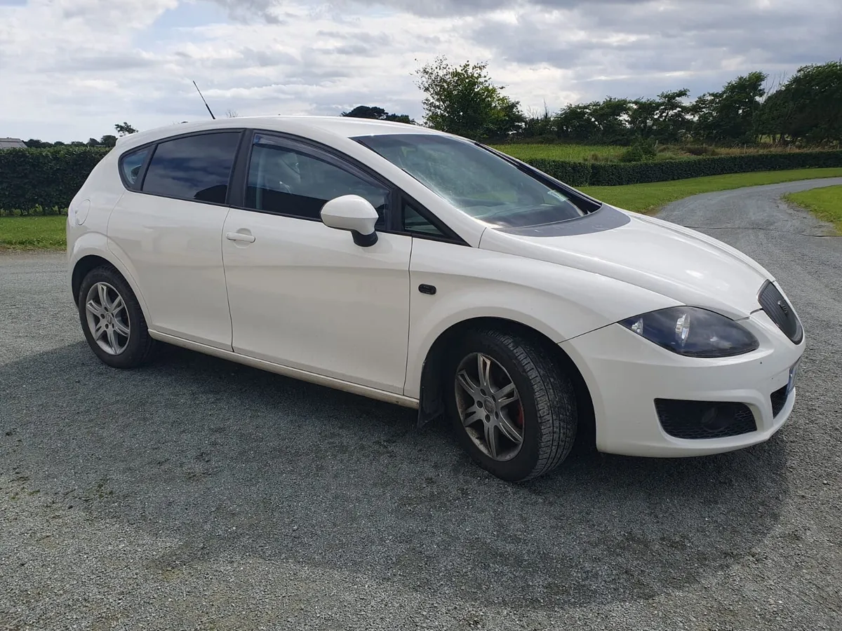 2011 SEAT Leon - Image 1
