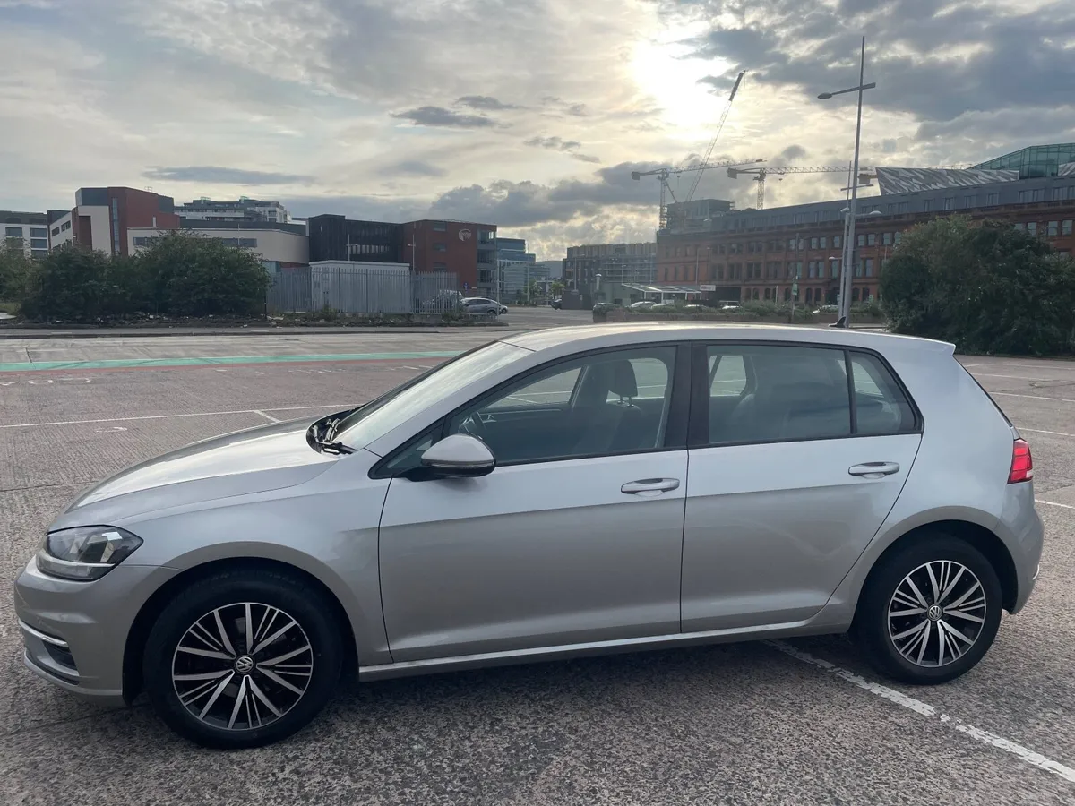 Volkswagen Golf 2017 - Image 1