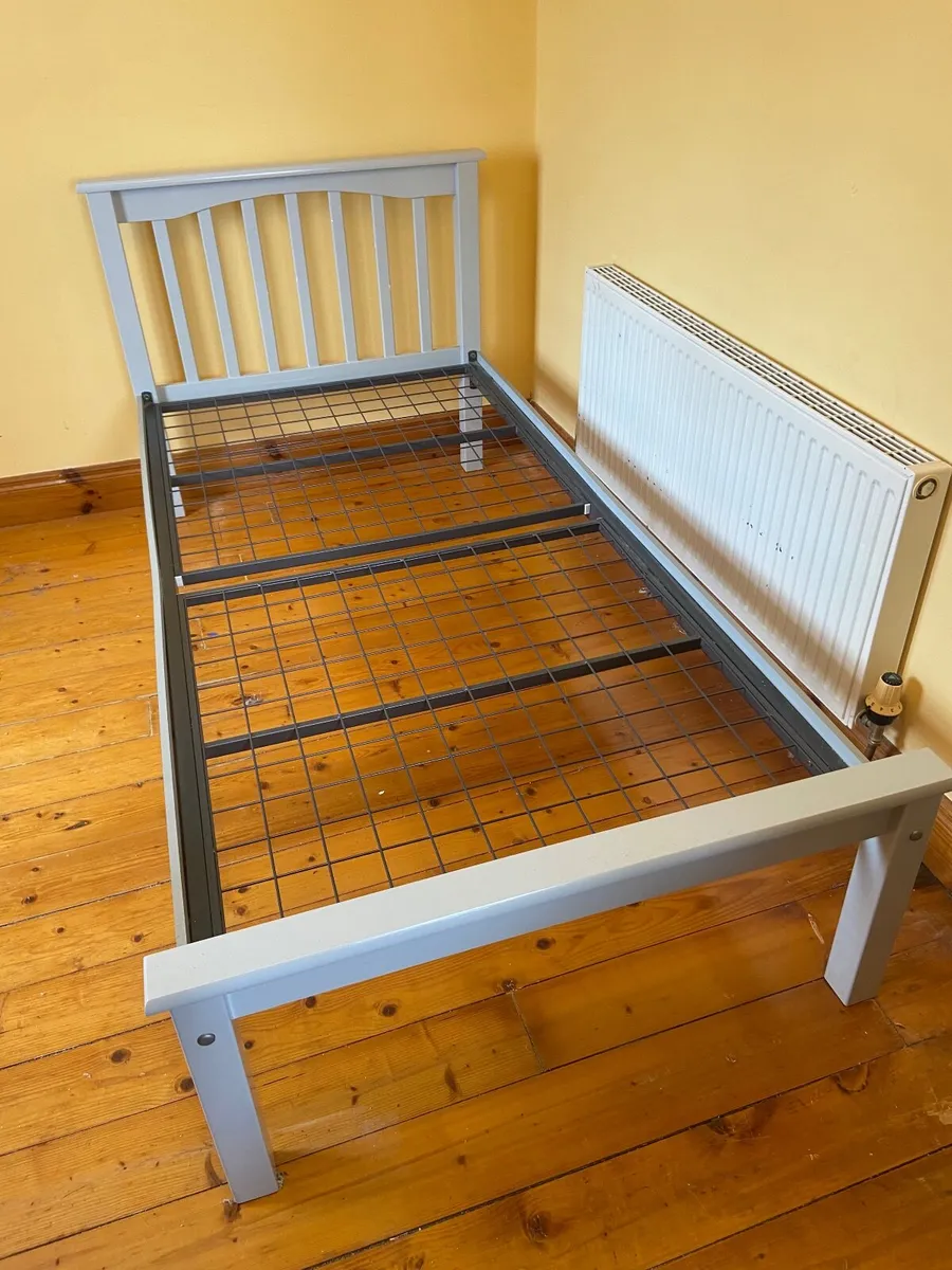 Bed frame - Image 2
