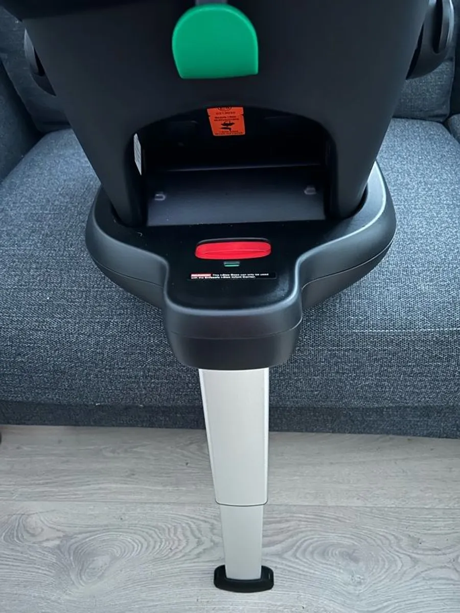 Car Seat & ISOFix R129 Car Seat Base (0-2years) - Image 4