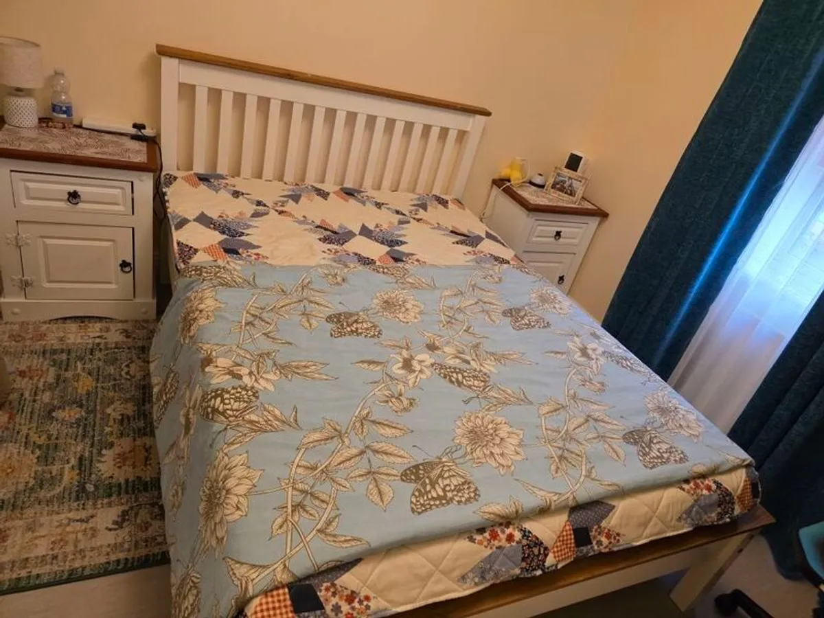 bed with lokers - Image 4