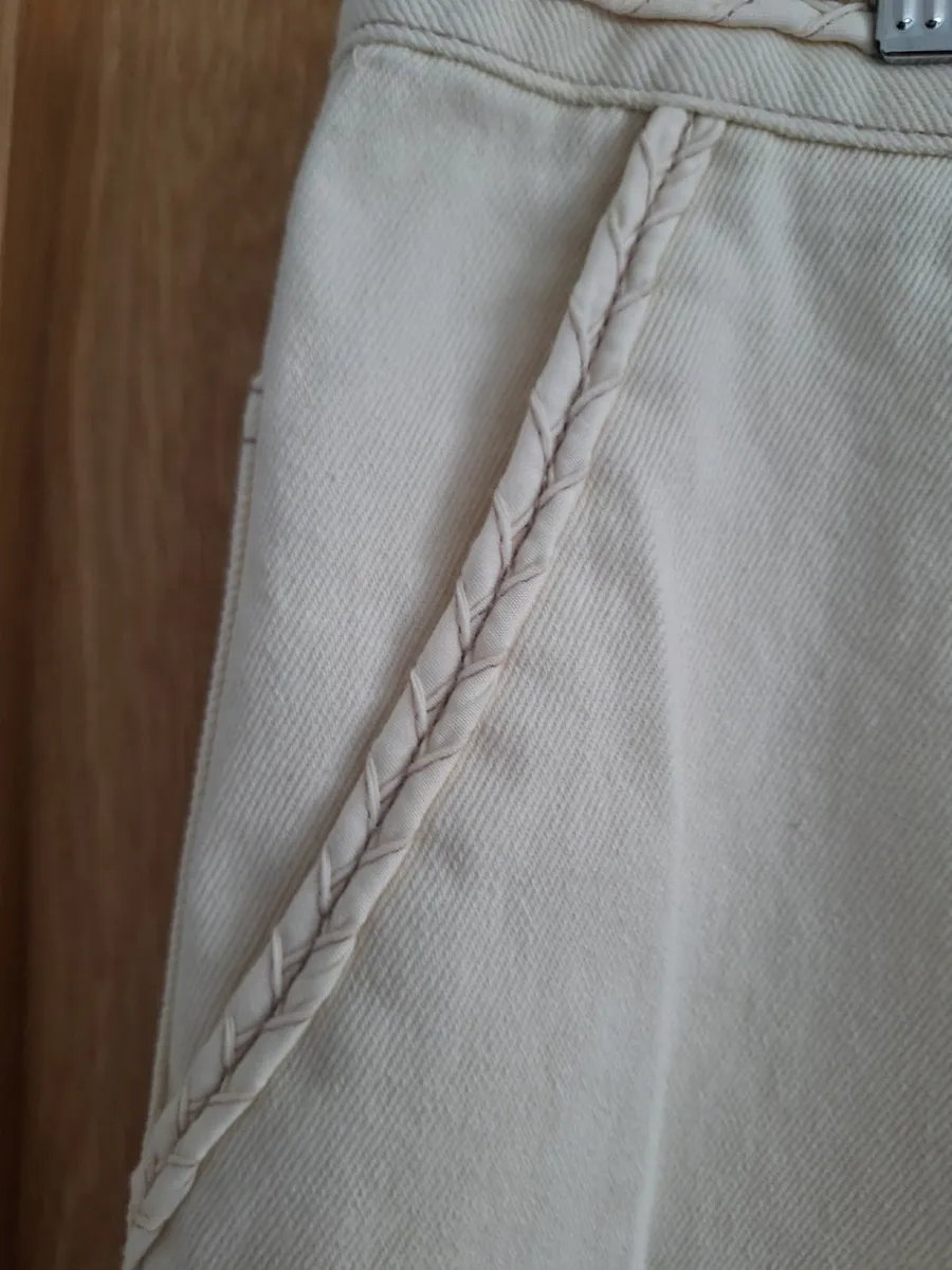 Gallery Cream Skirt - NWT - Image 4